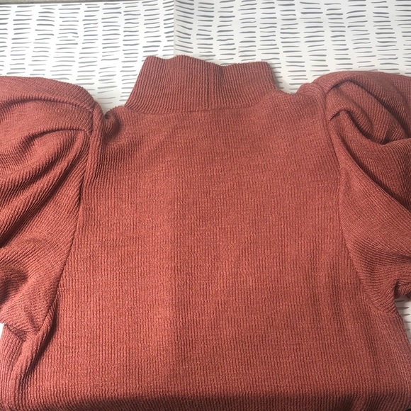 Express padded shoulders - Picture 3 of 9